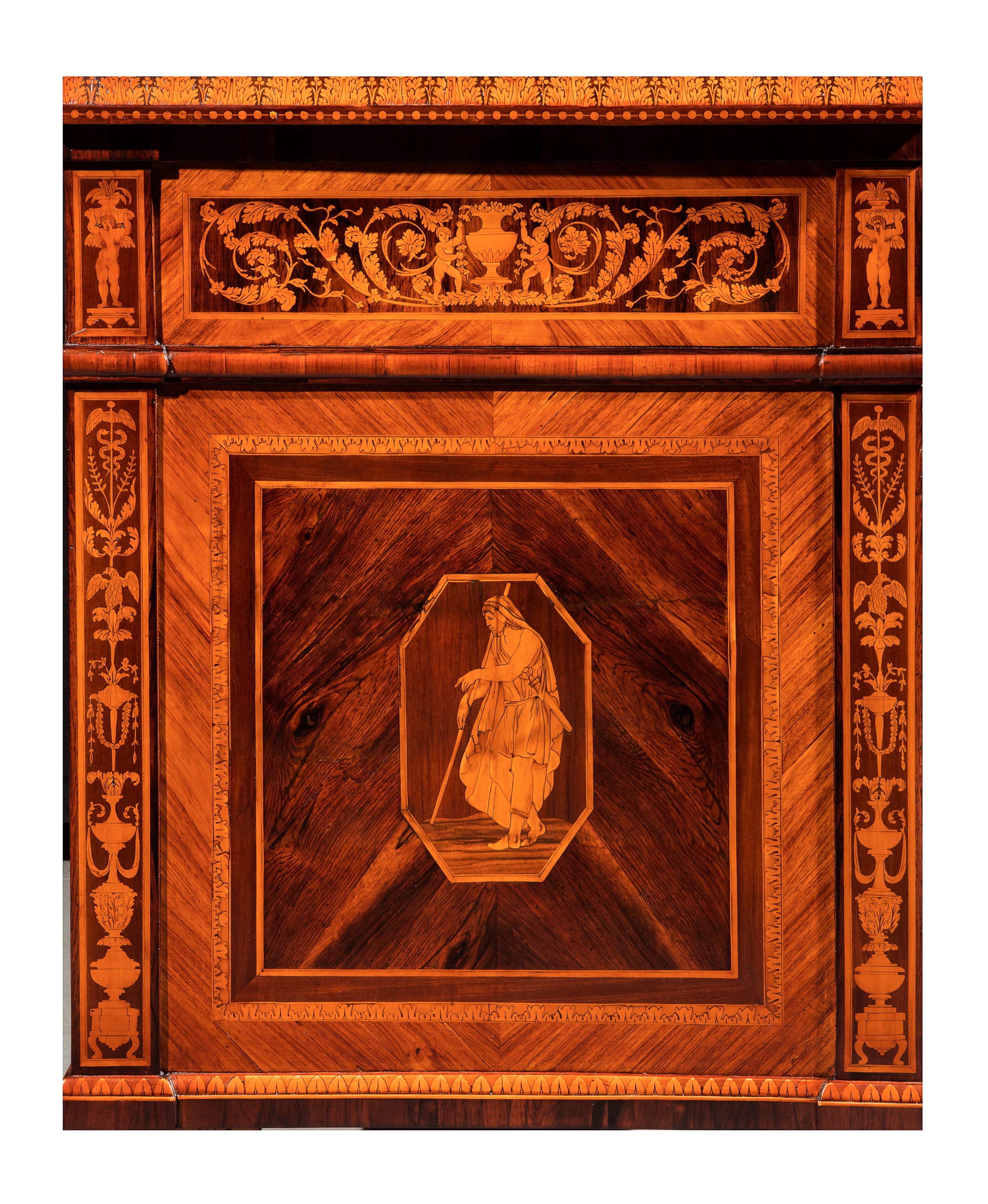 Coppia di cassettoni