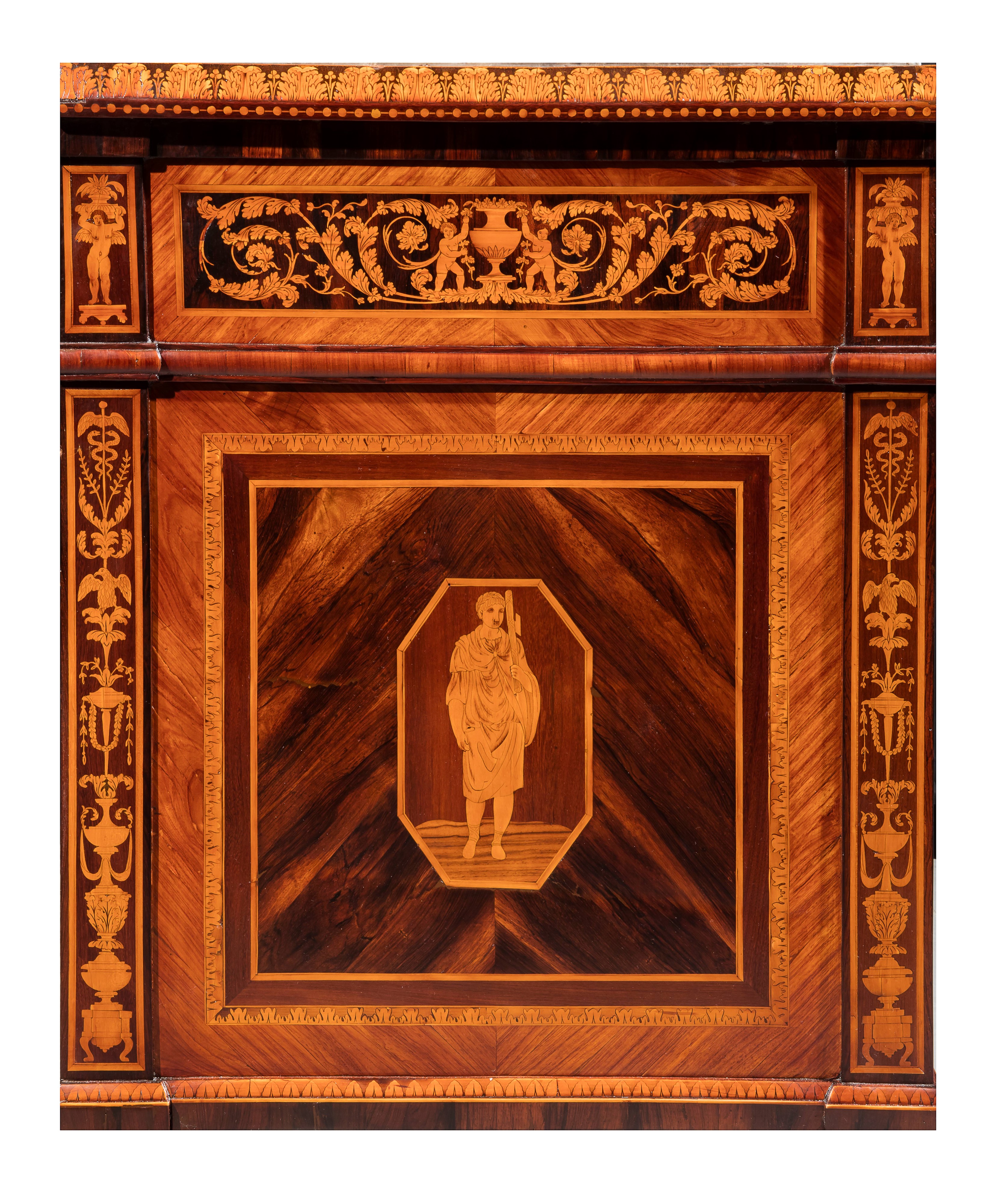 Coppia di cassettoni