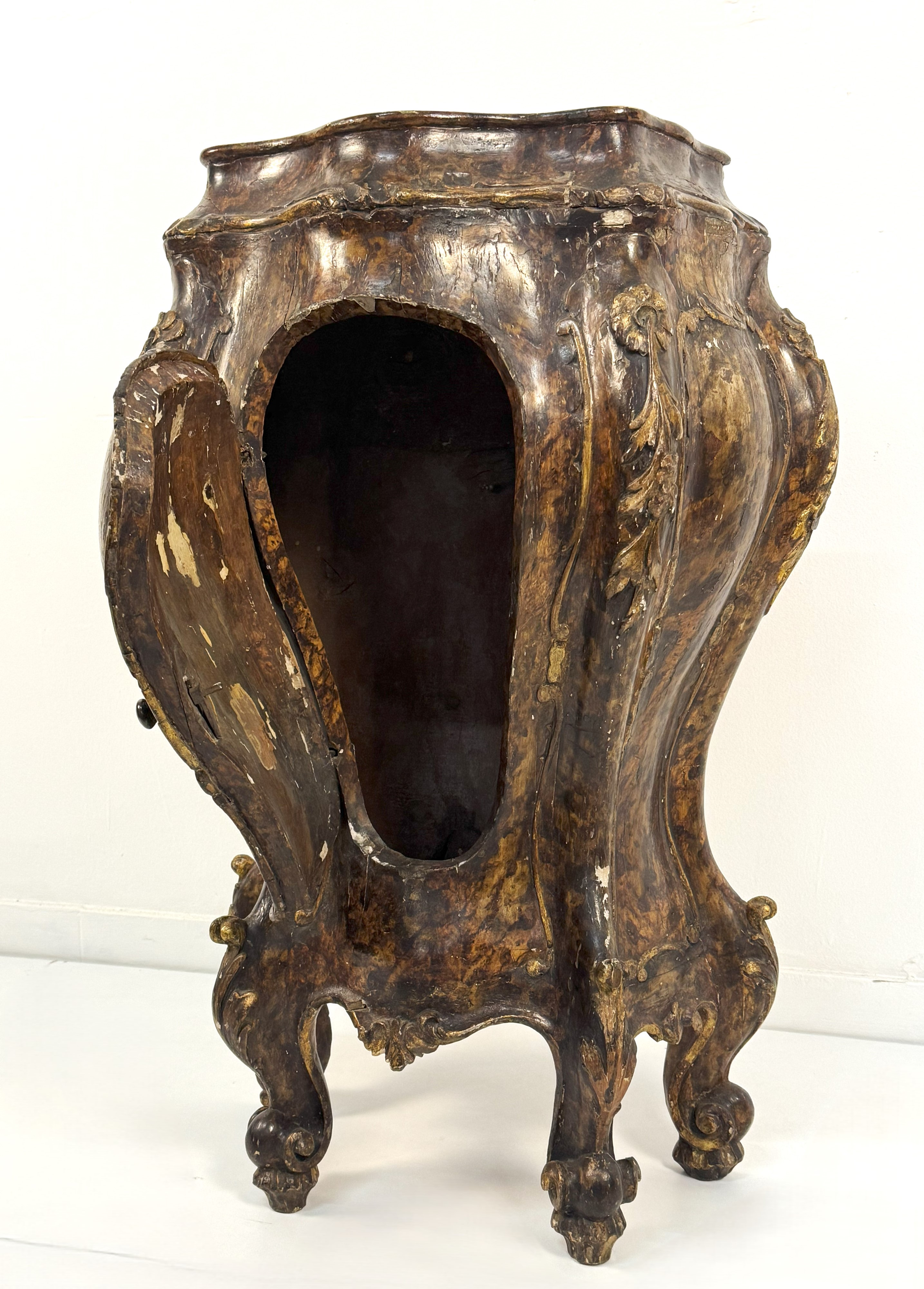 Comodino in legno laccato, Venezia, XIX secolo