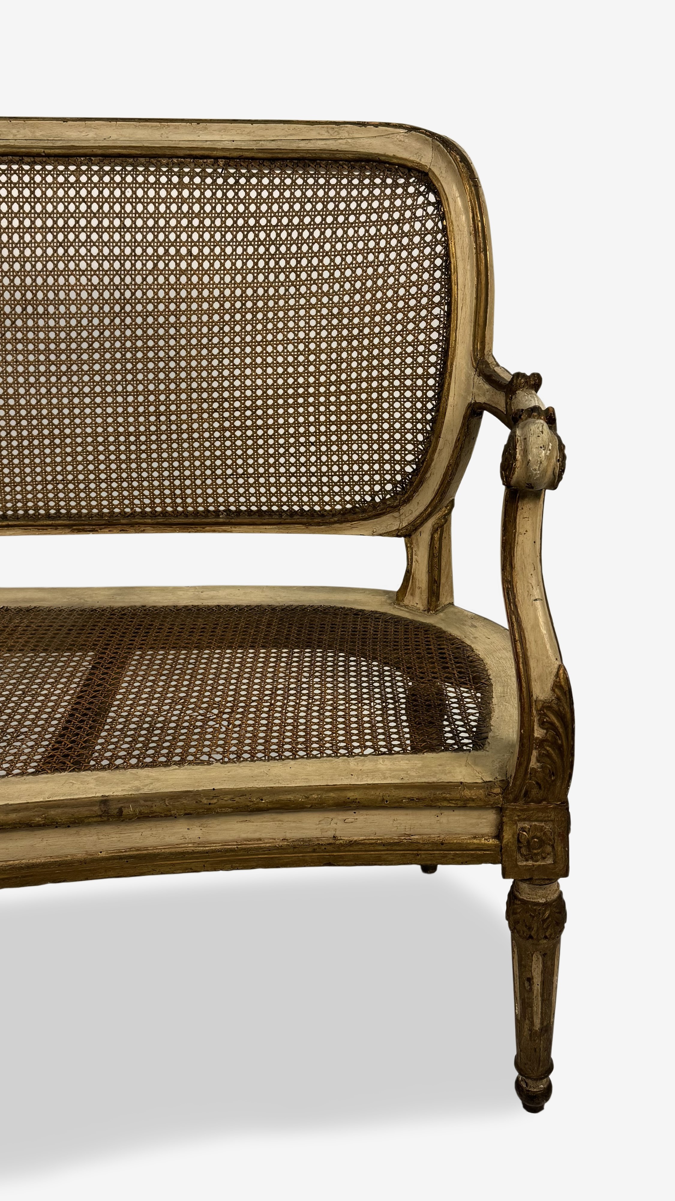 Divano, legno laccato e dorato, fine XVIII secolo