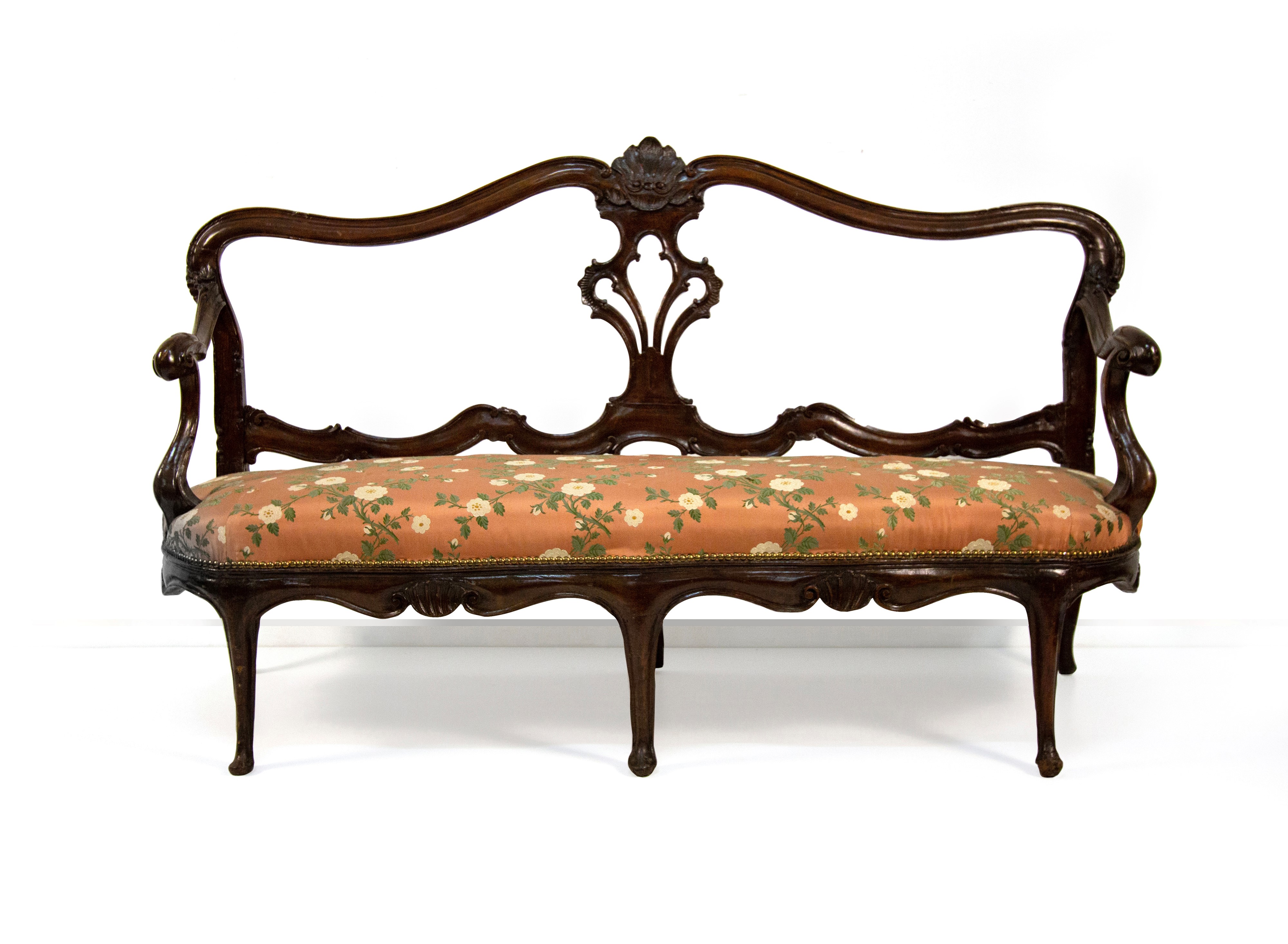 Divano in noce, Veneto