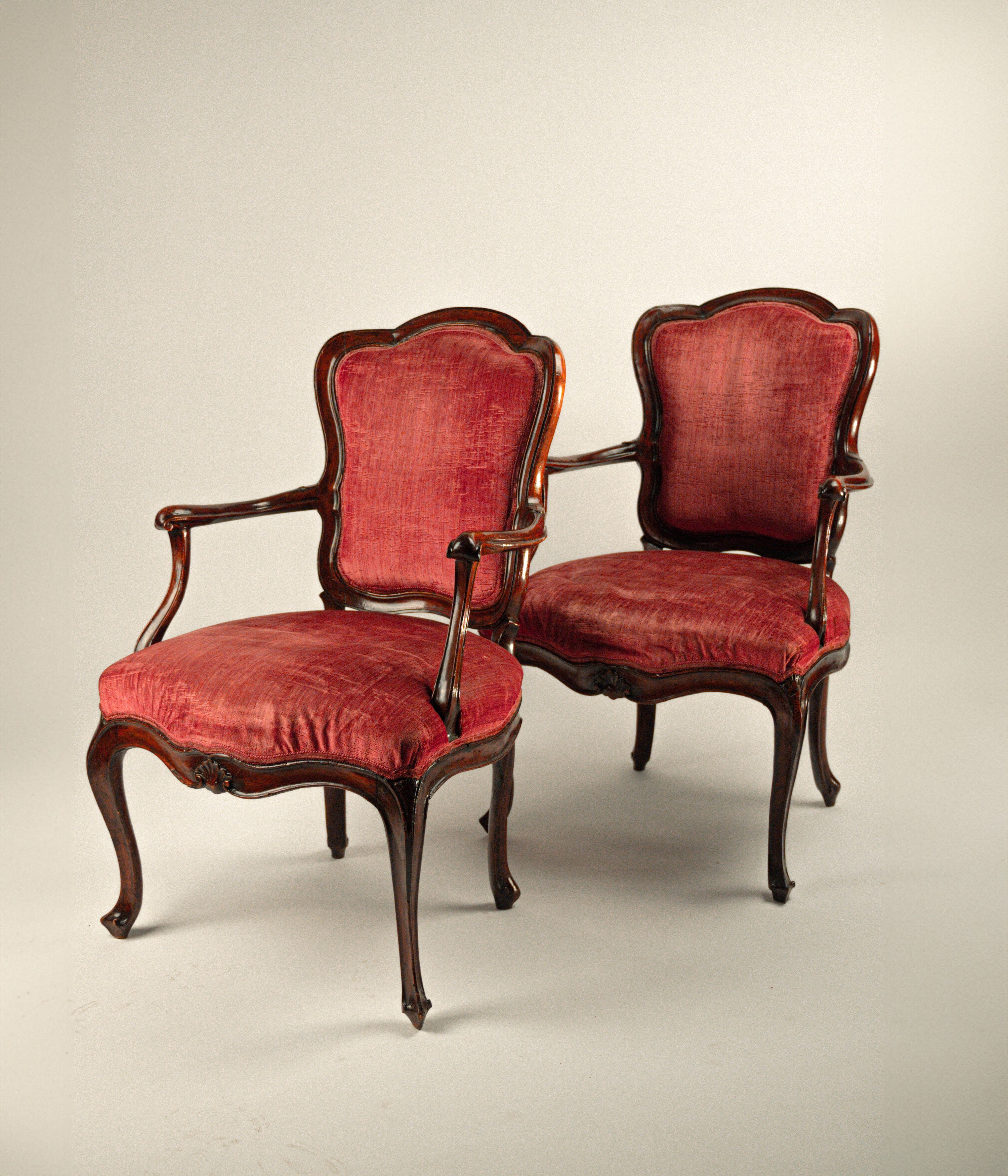 Quattro poltroncine in noce, Venezia