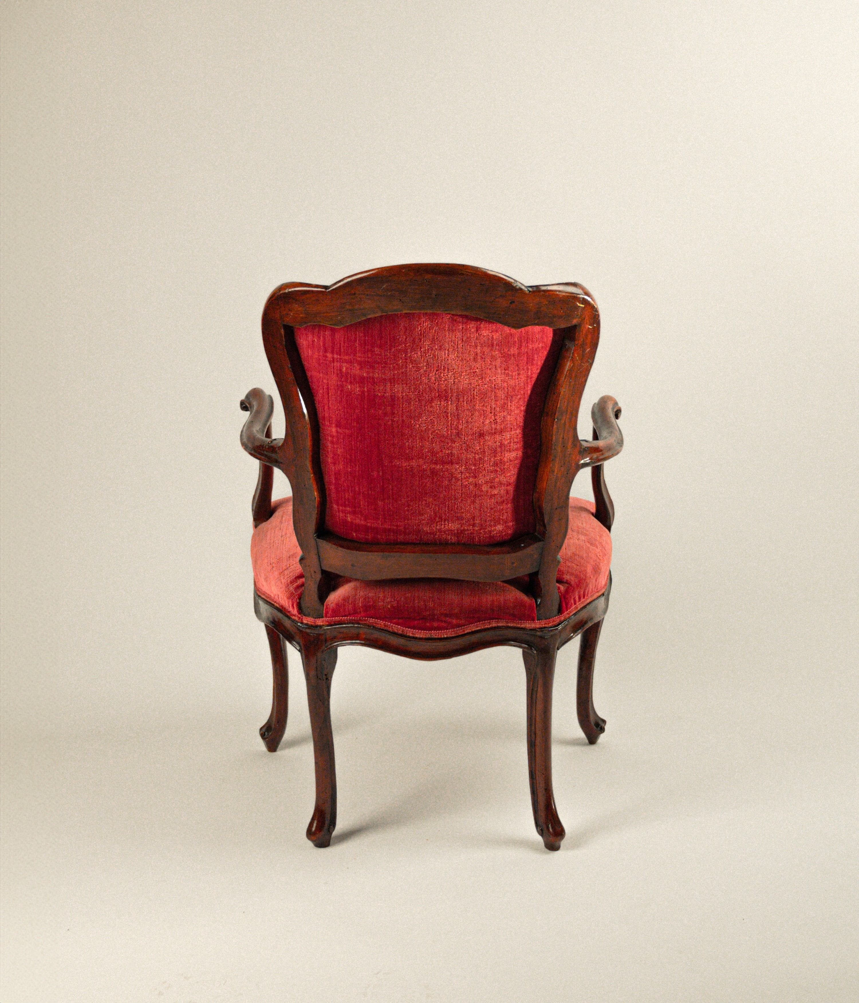 Quattro poltroncine in noce, Venezia