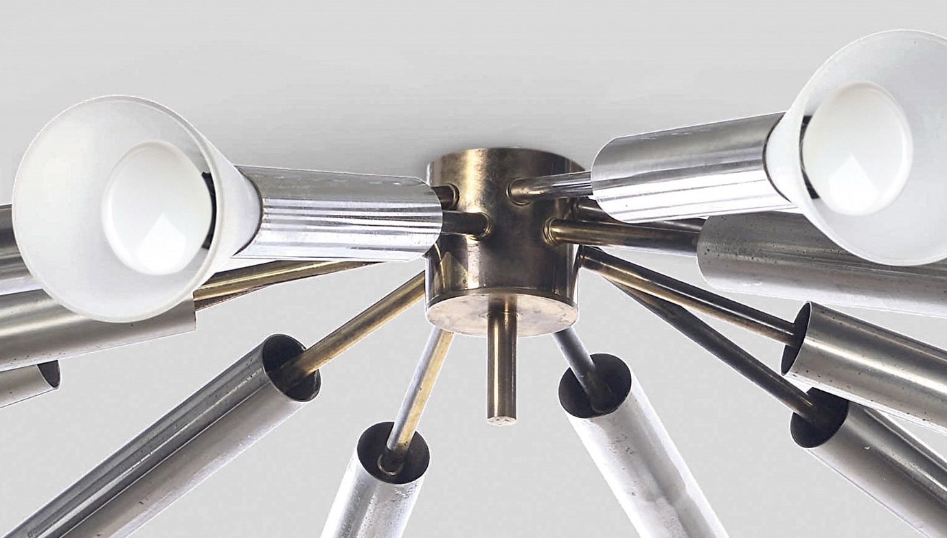 Lampada a plafone, Italia