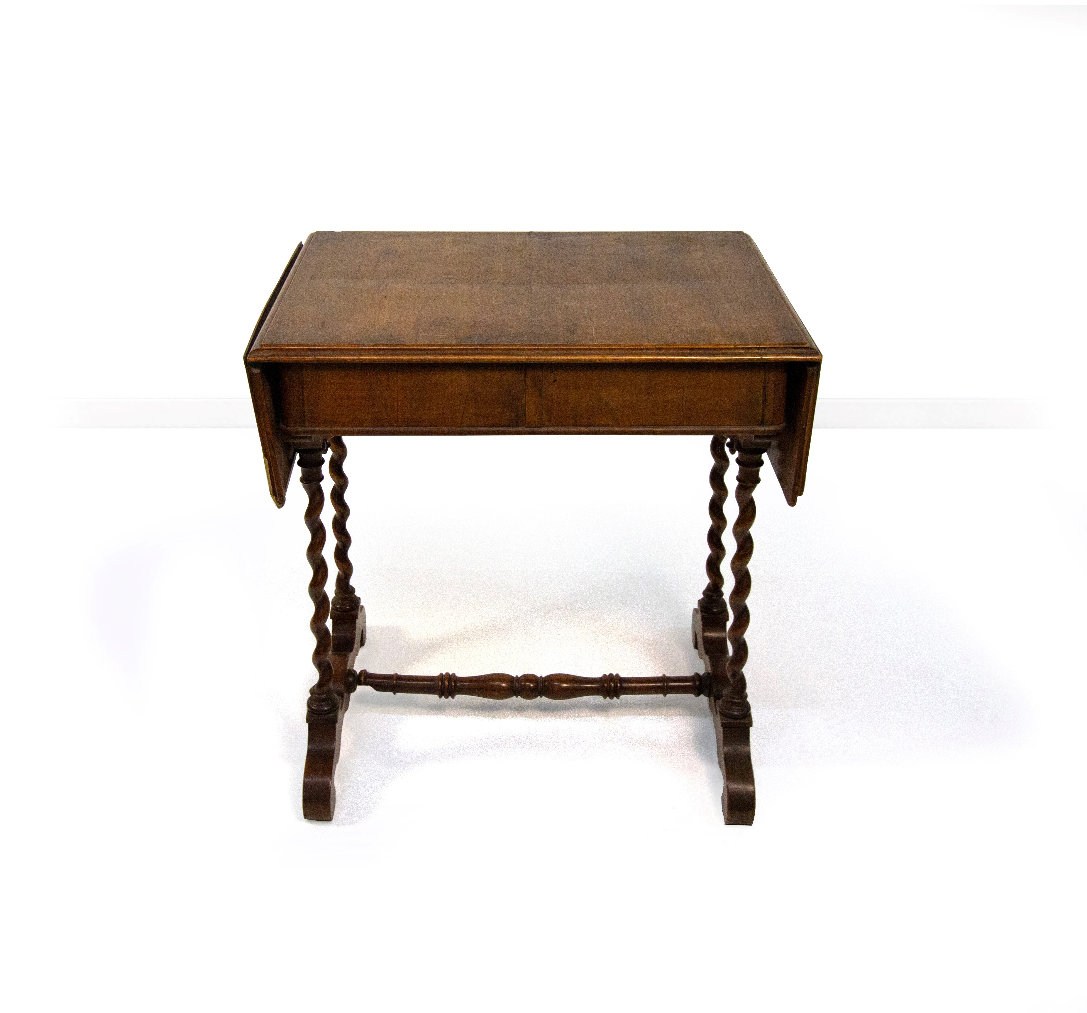 Piccolo scrittoio ad alette in mogano