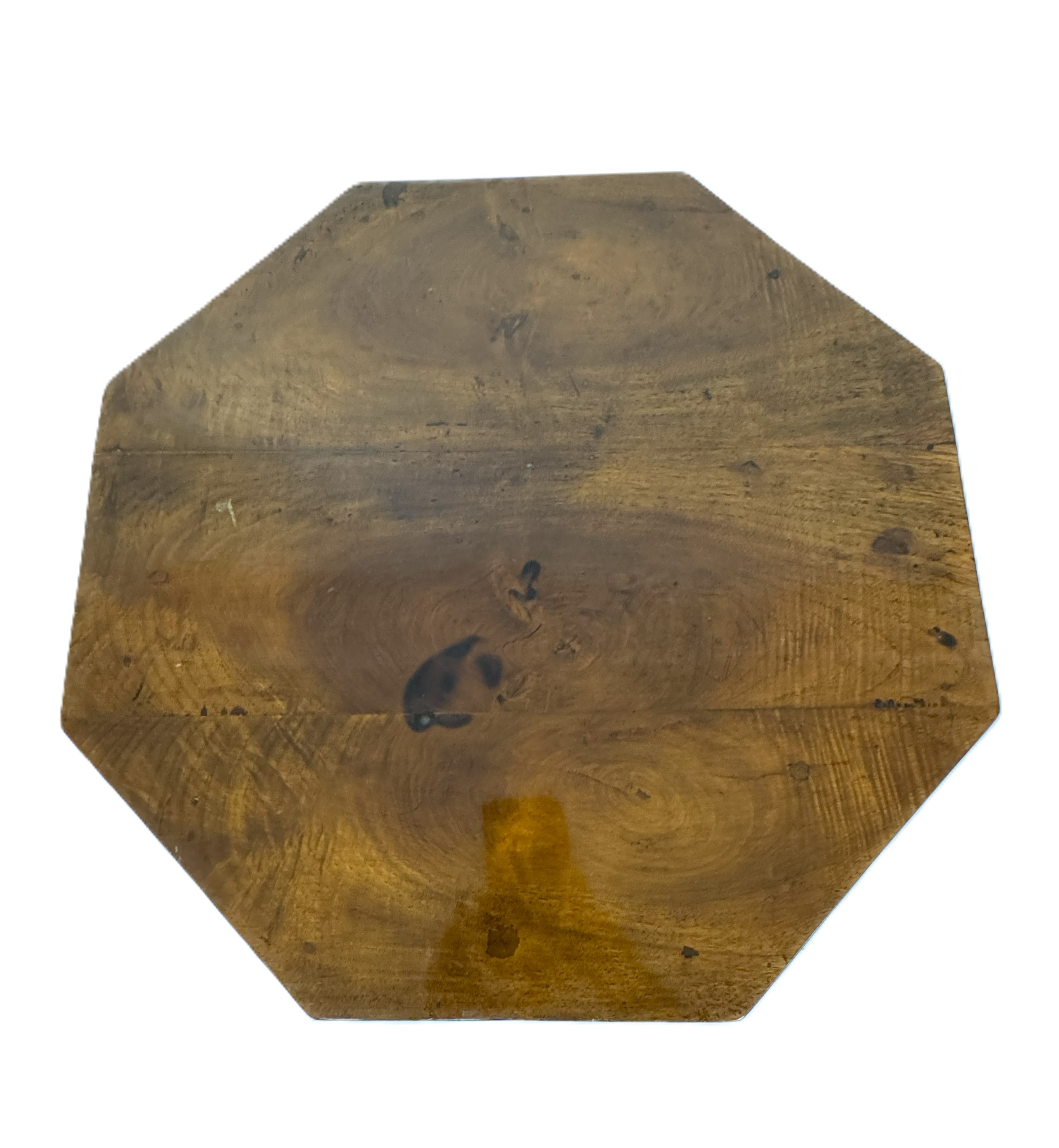 Comodino a tulipano lastronato in noce