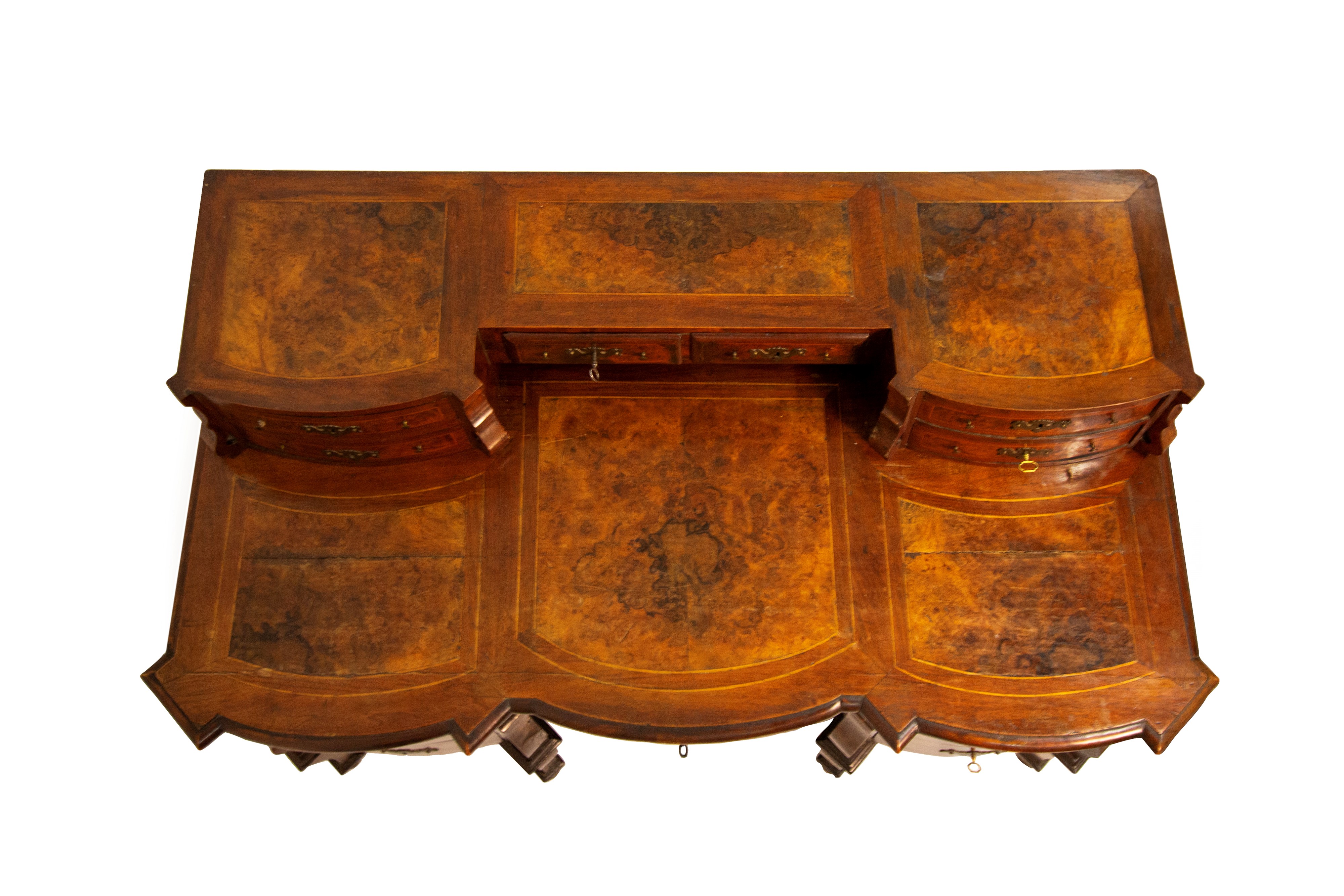 Scrivania 'alla Mazzarino' lastronata in noce e radica