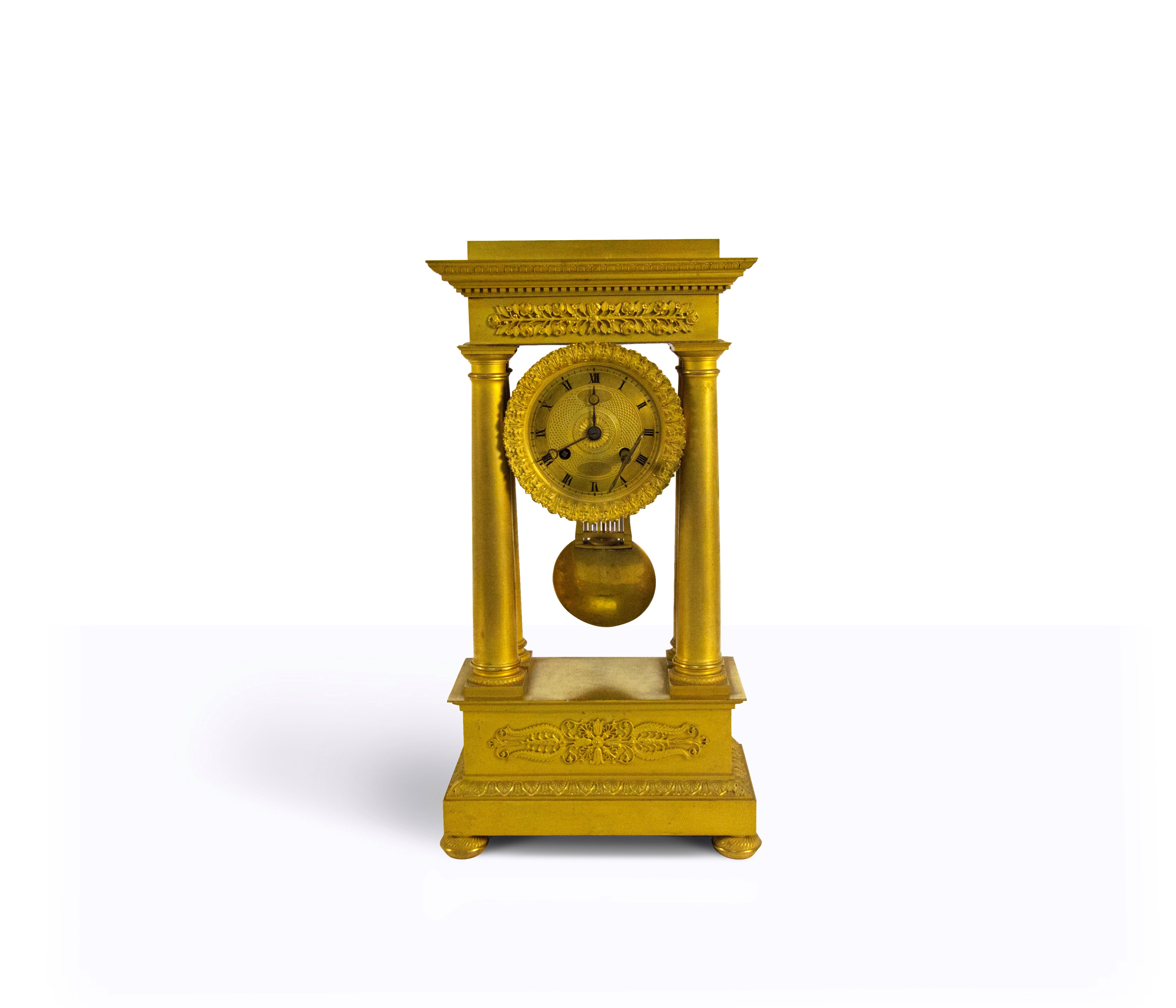 Orologio a portico in bronzo dorato, Francia