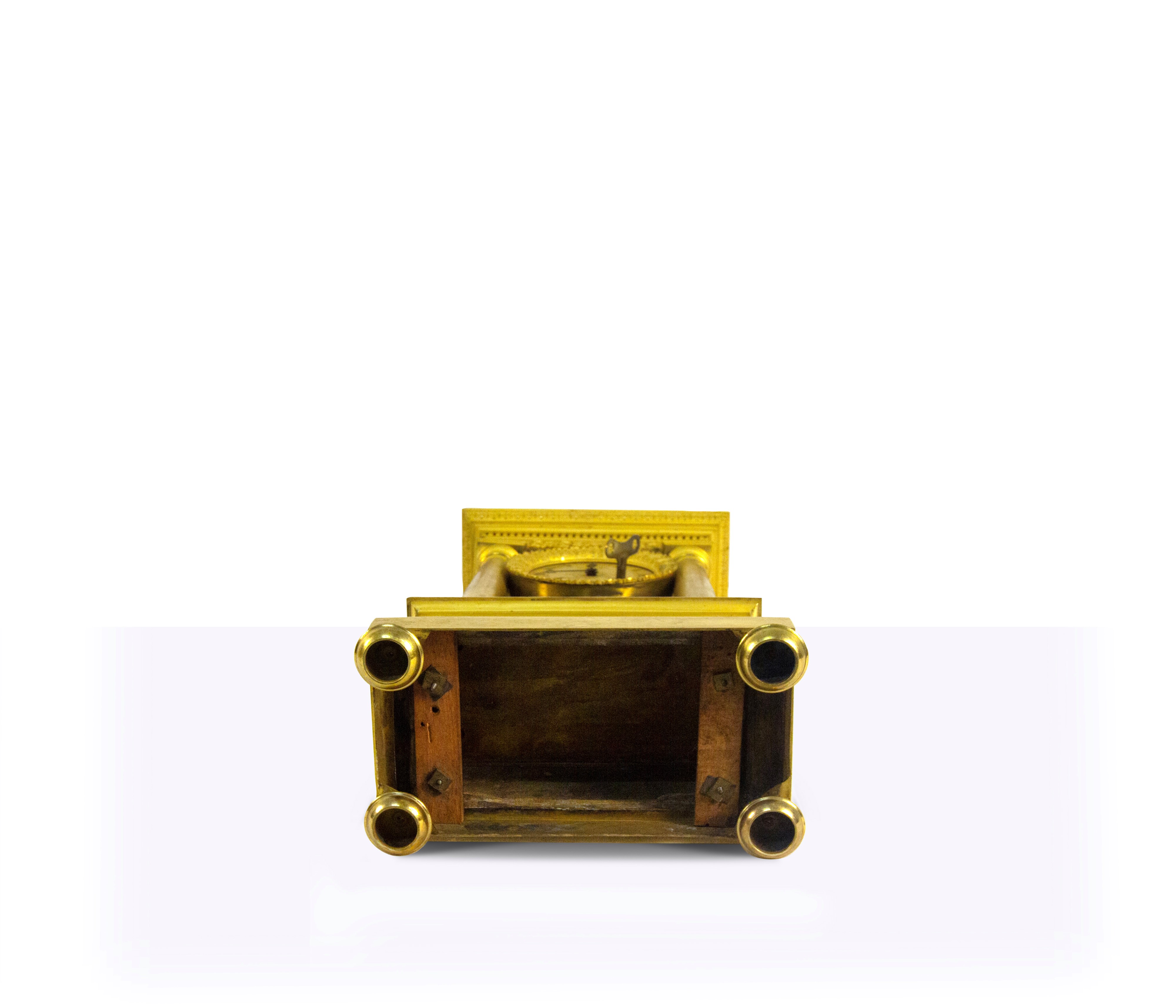 Orologio a portico in bronzo dorato, Francia