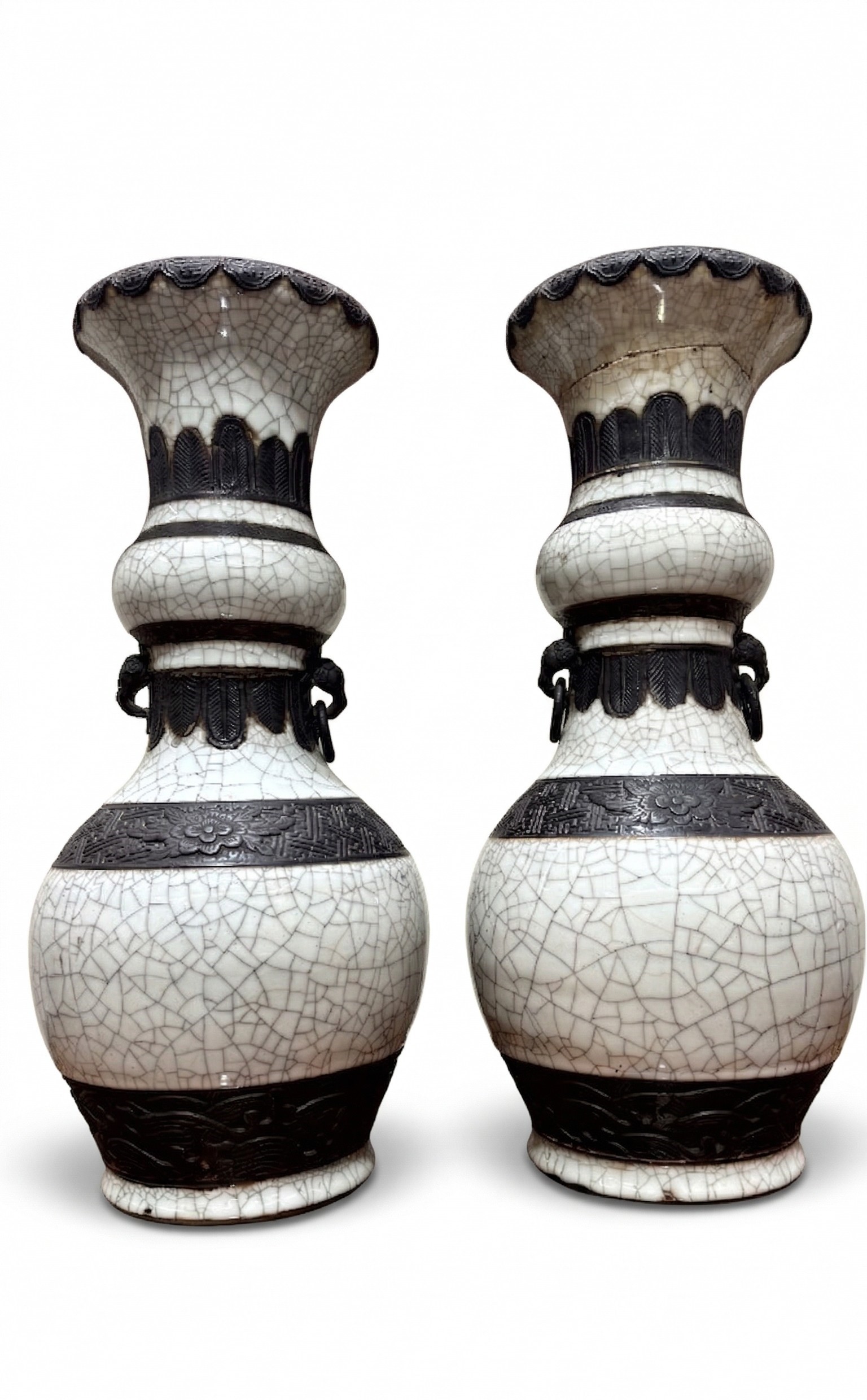 Coppia di vasi in porcellana, Cina, XIX secolo