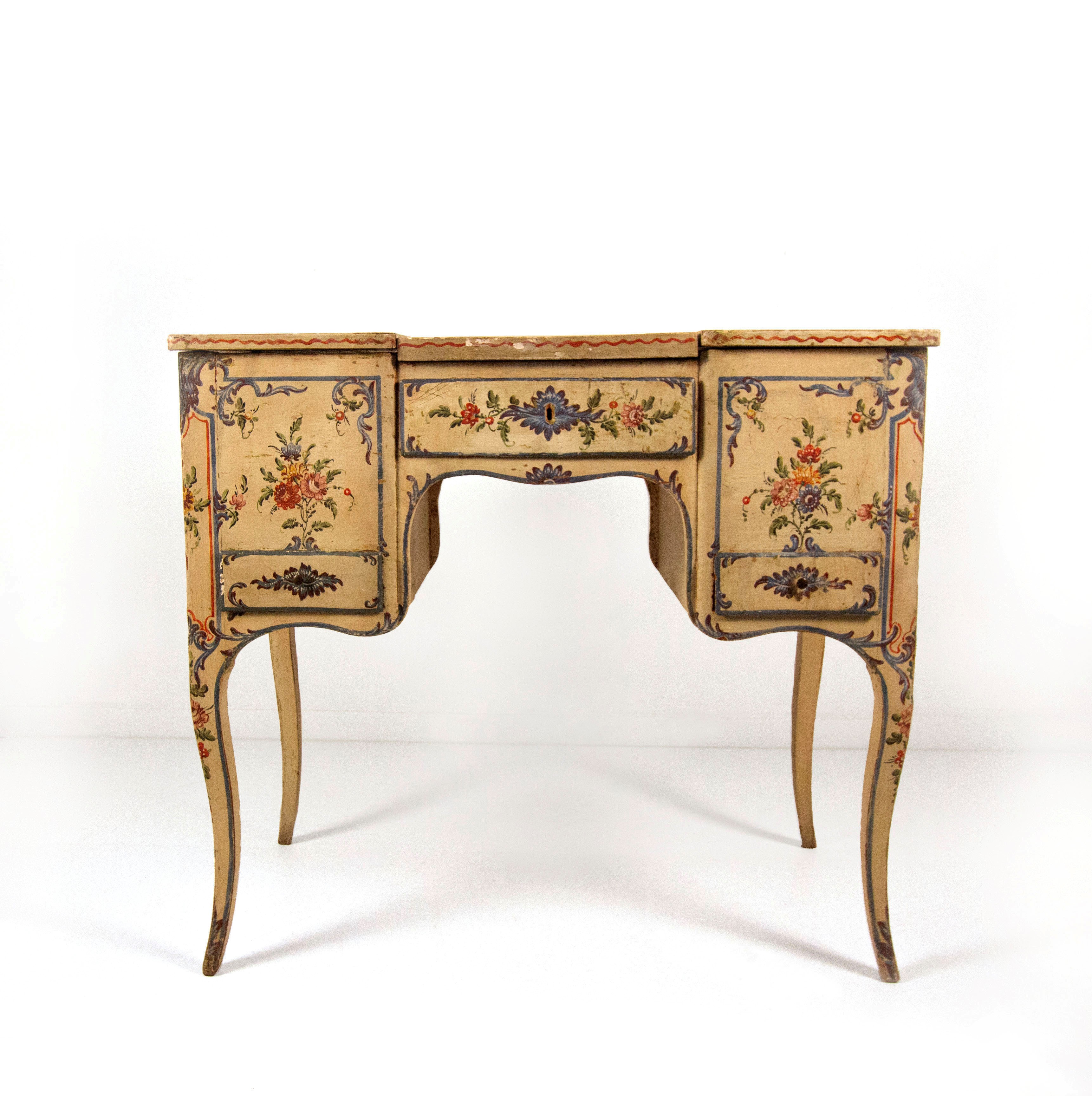 Toilette in legno laccato, Genova