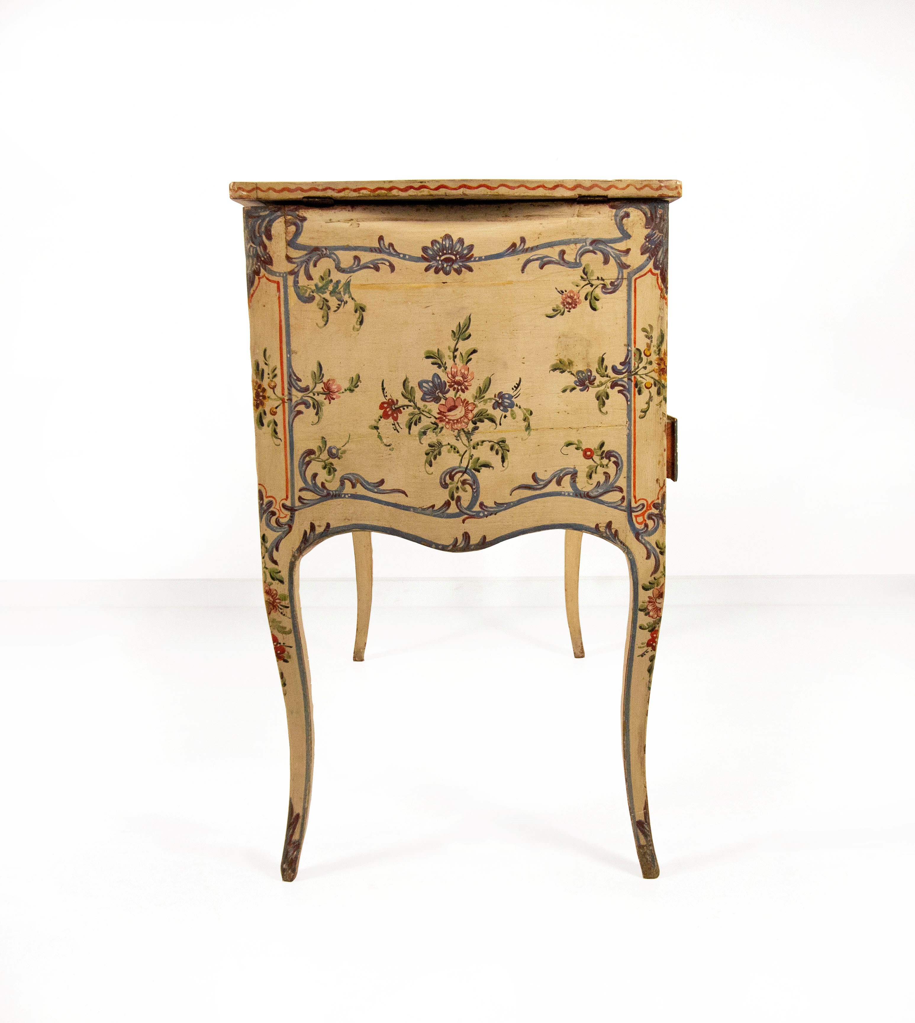 Toilette in legno laccato, Genova