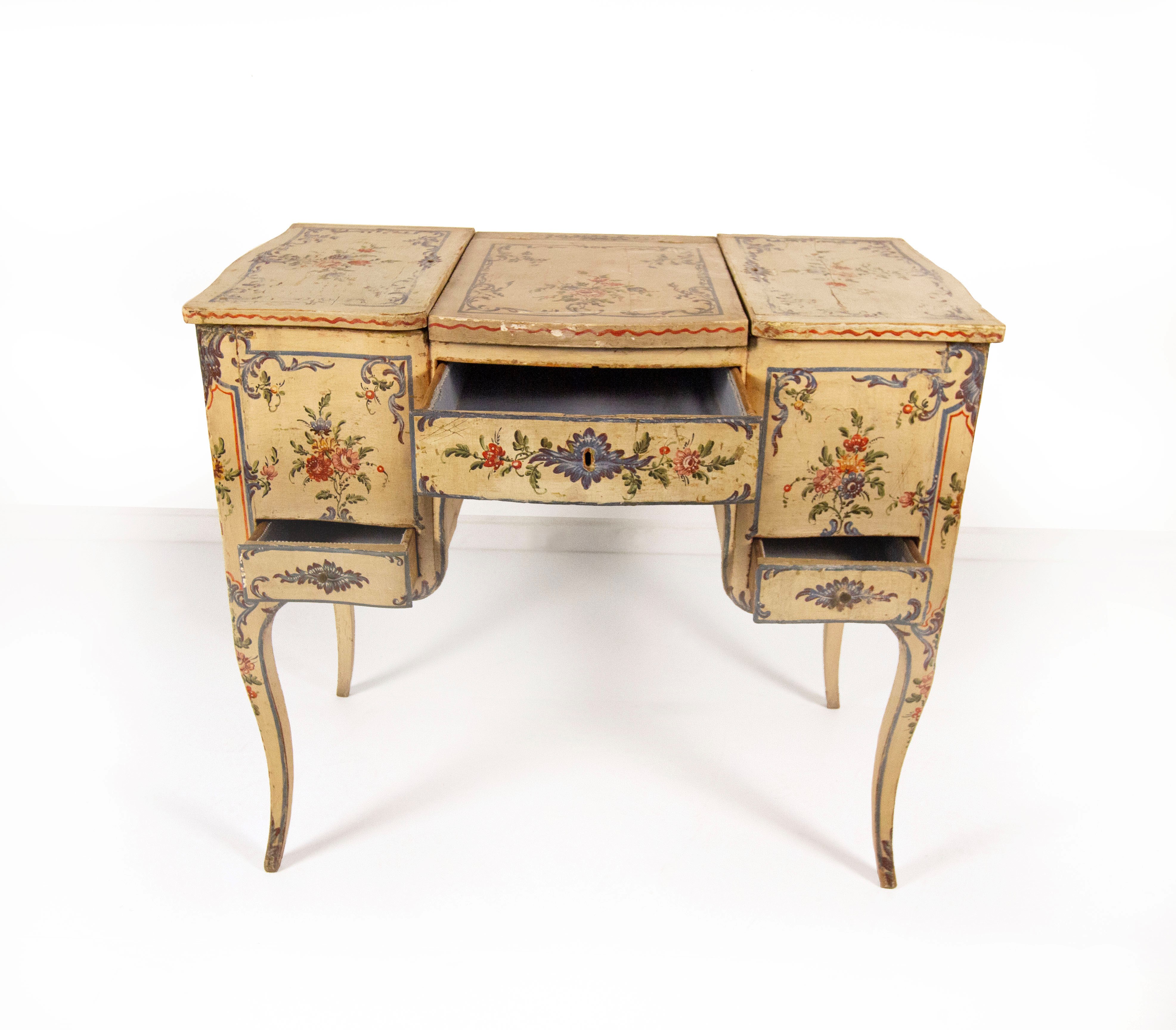 Toilette in legno laccato, Genova