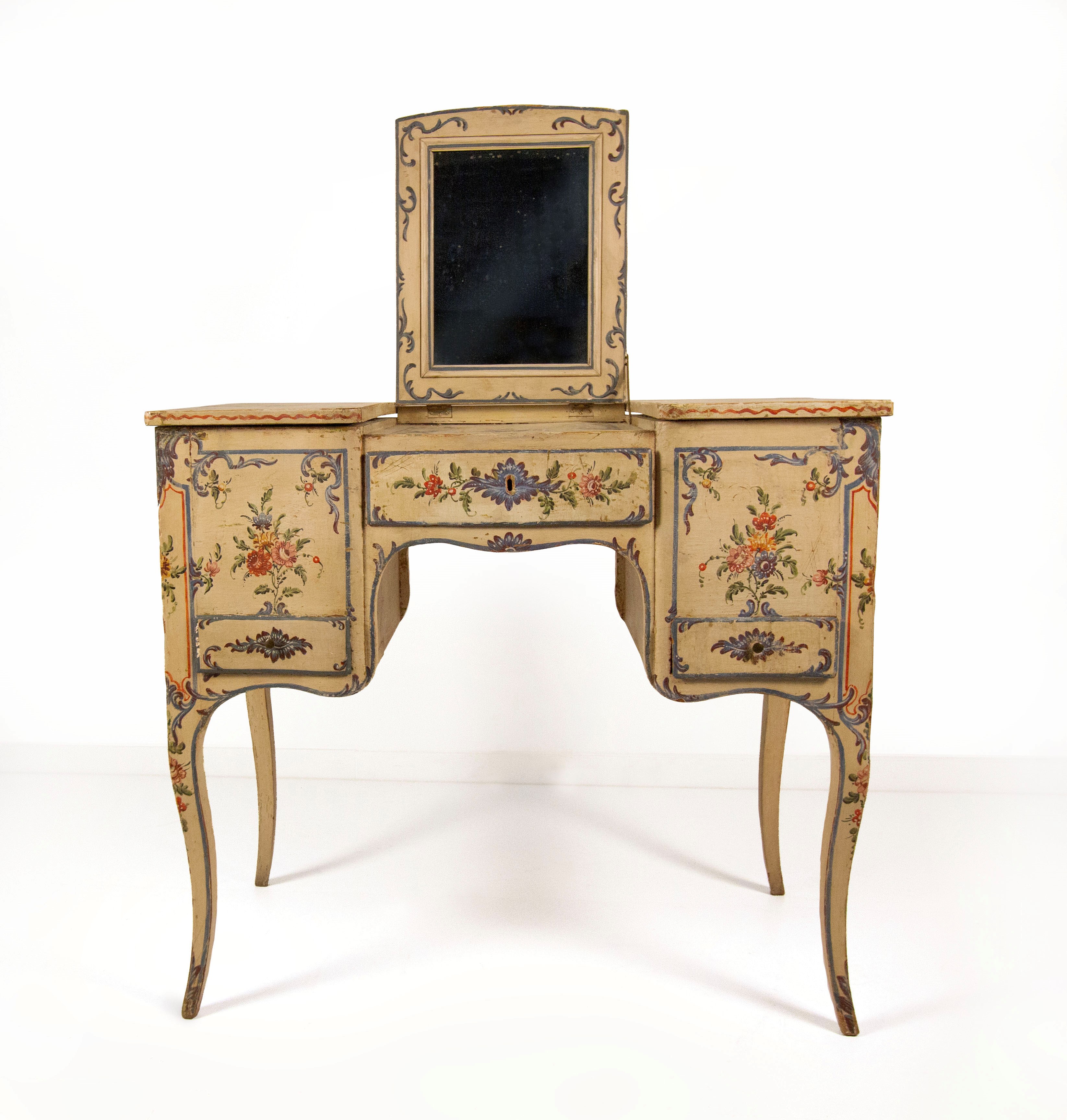 Toilette in legno laccato, Genova