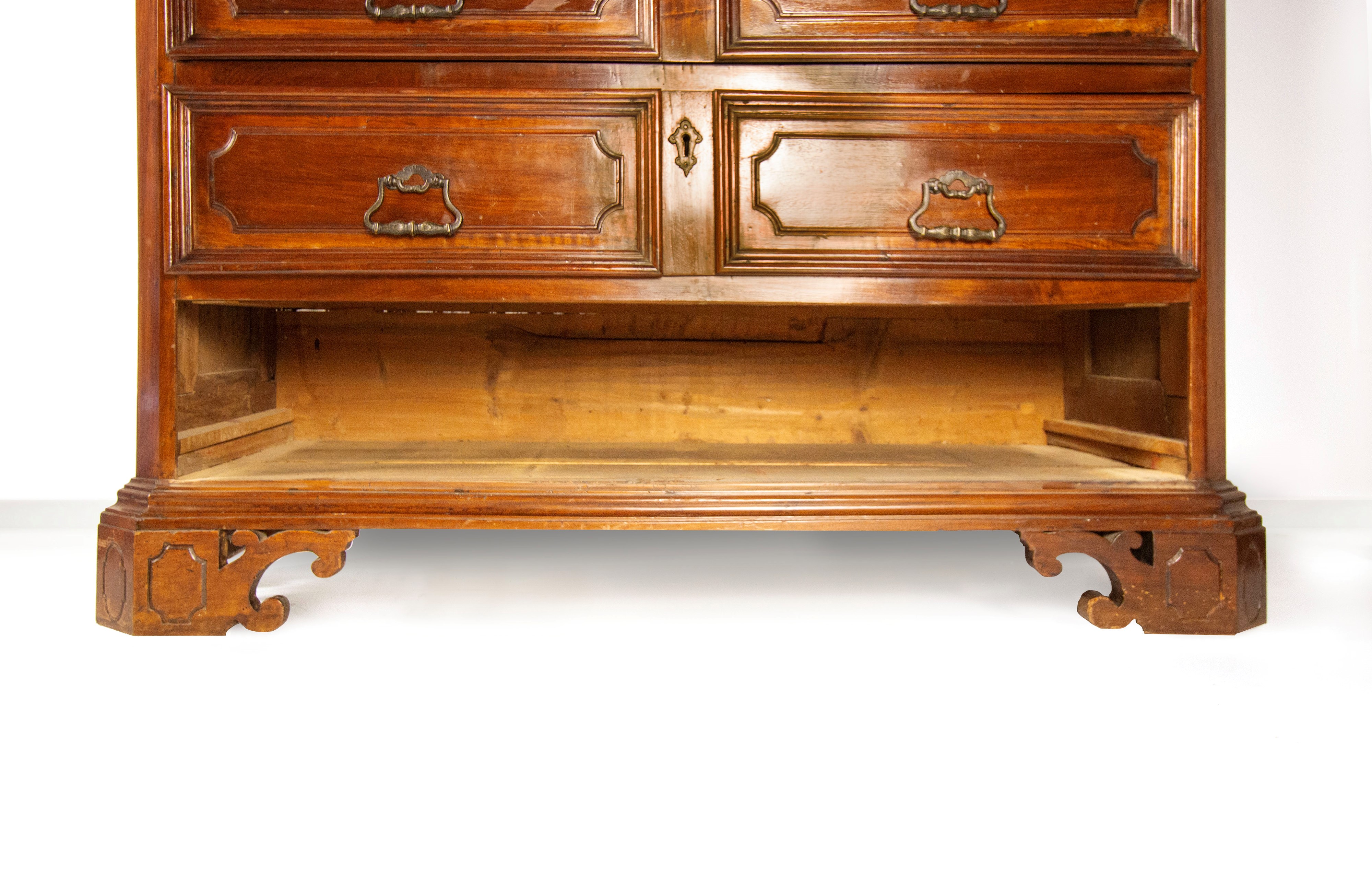 Canterano in noce, Lombardia