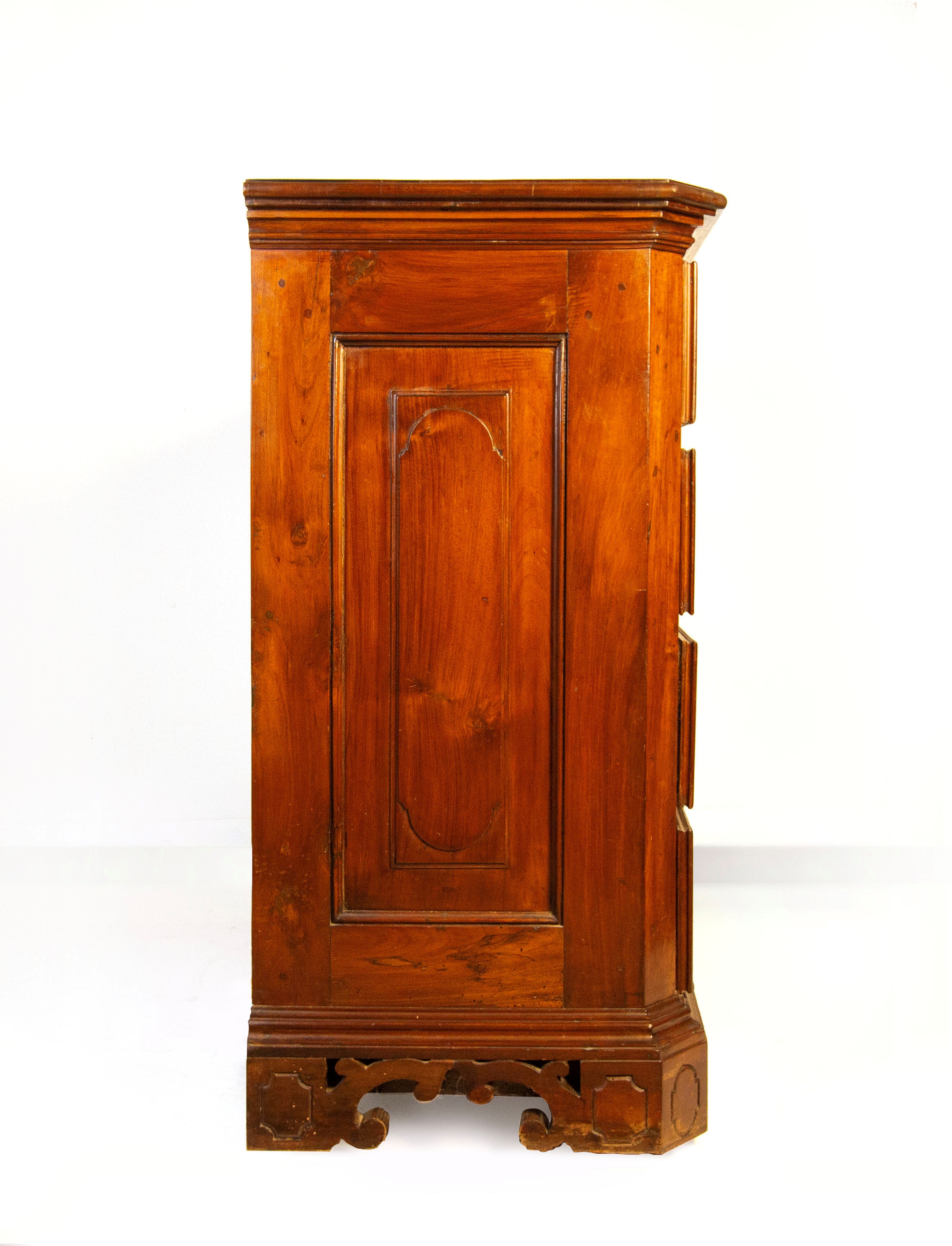 Canterano in noce, Lombardia