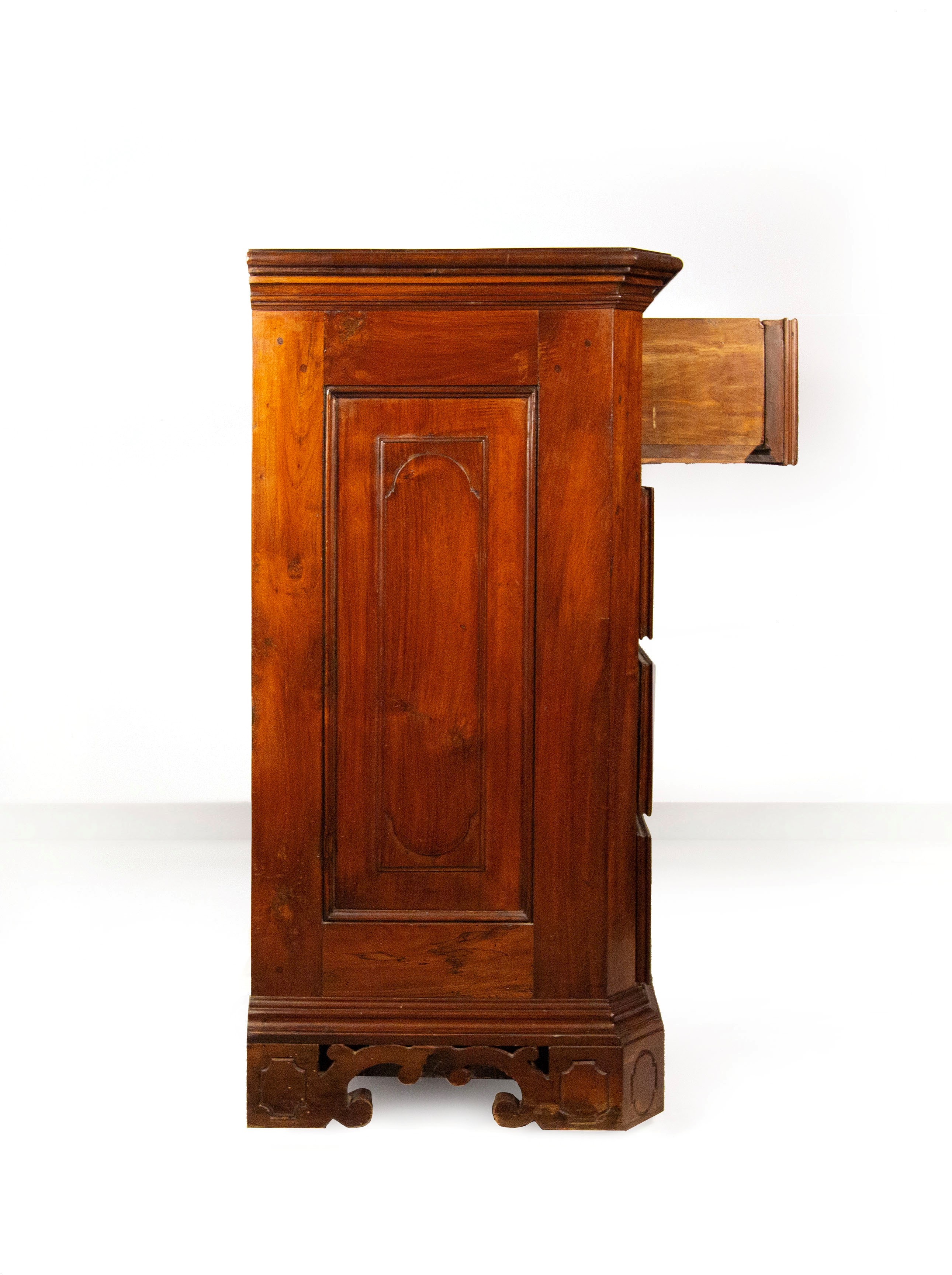 Canterano in noce, Lombardia