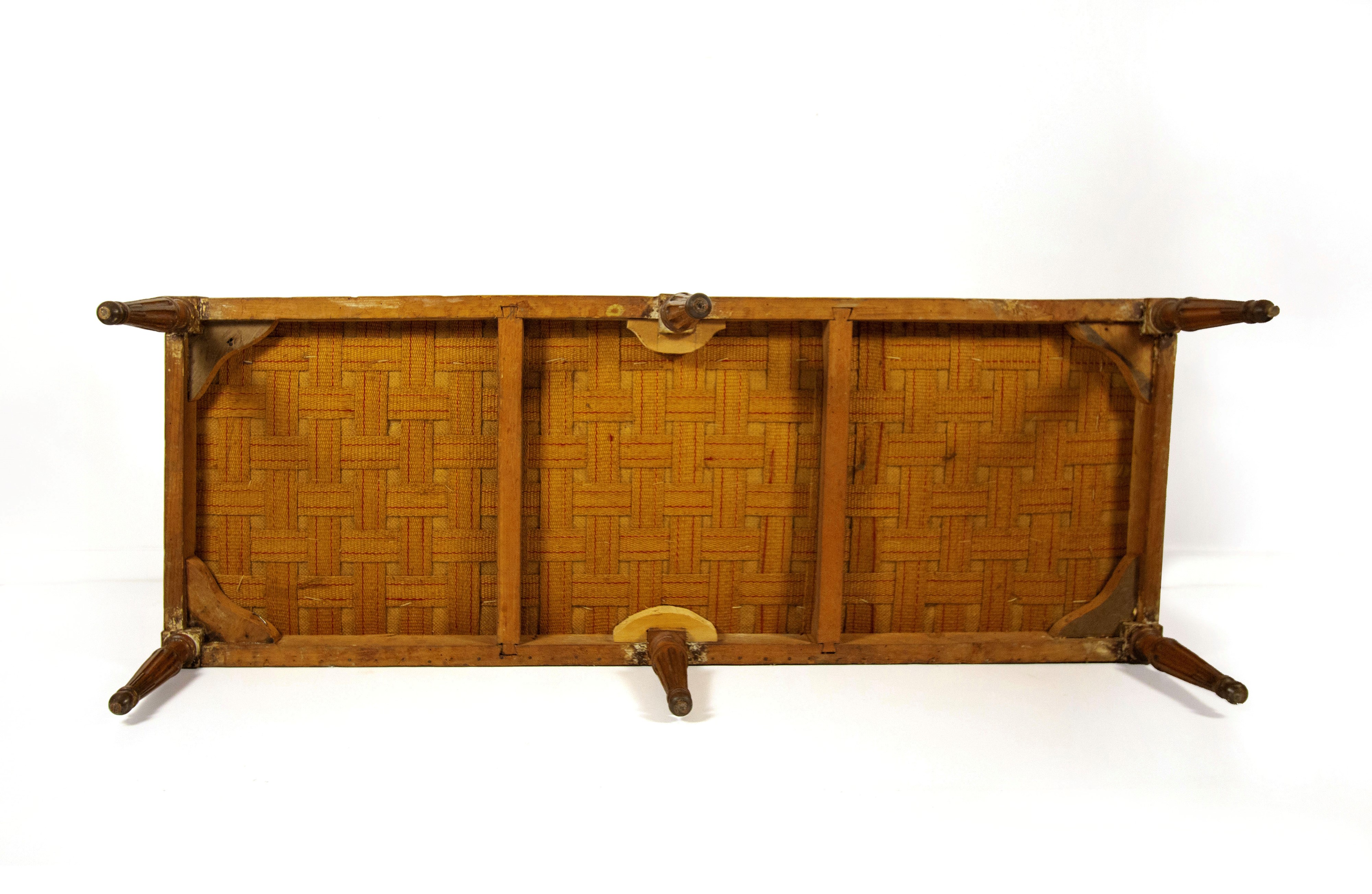 Divano in noce, Veneto