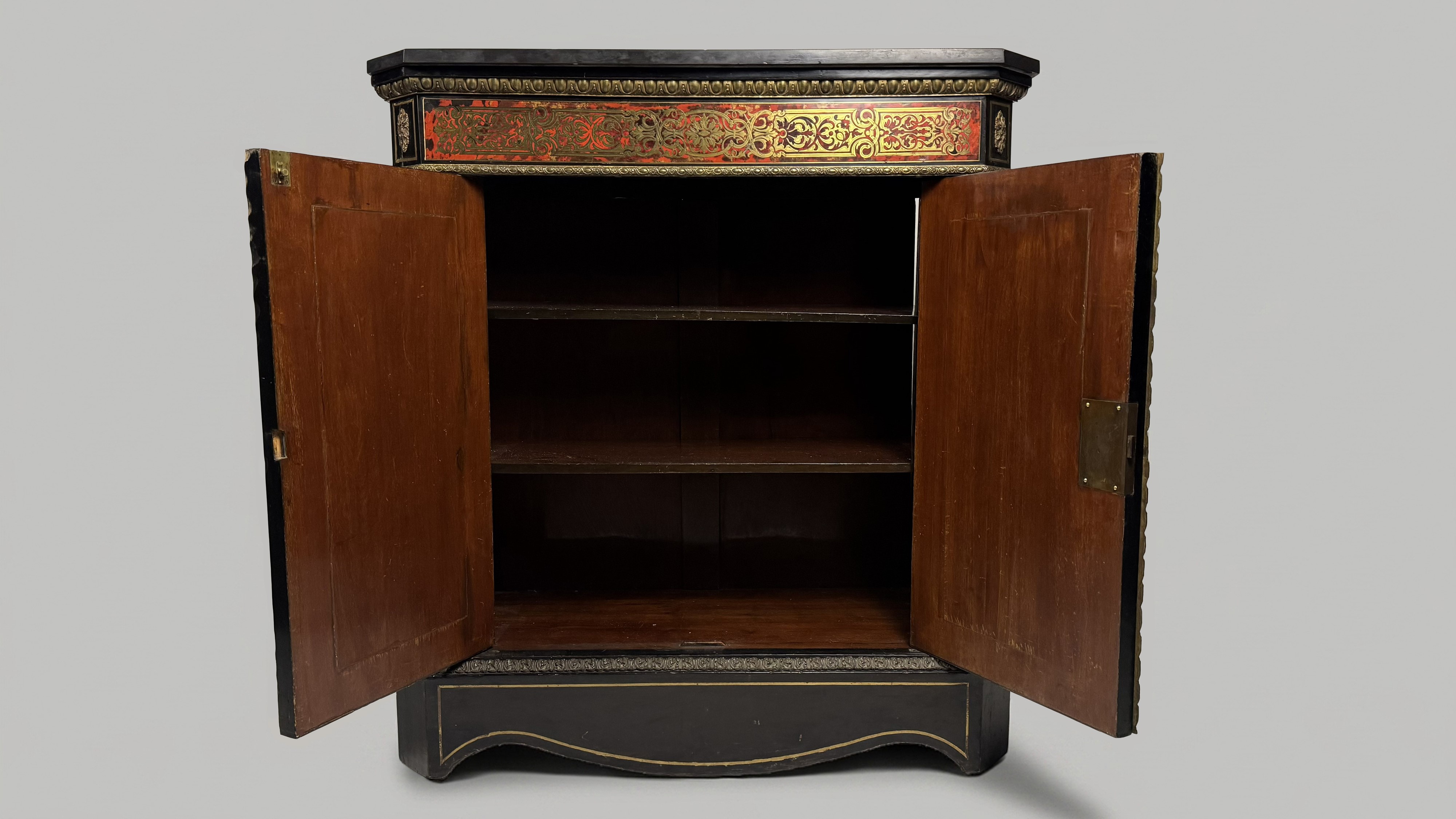 Crenenza intarsiata, tartaruga e ottone, alla boulle, fine del XIX secolo