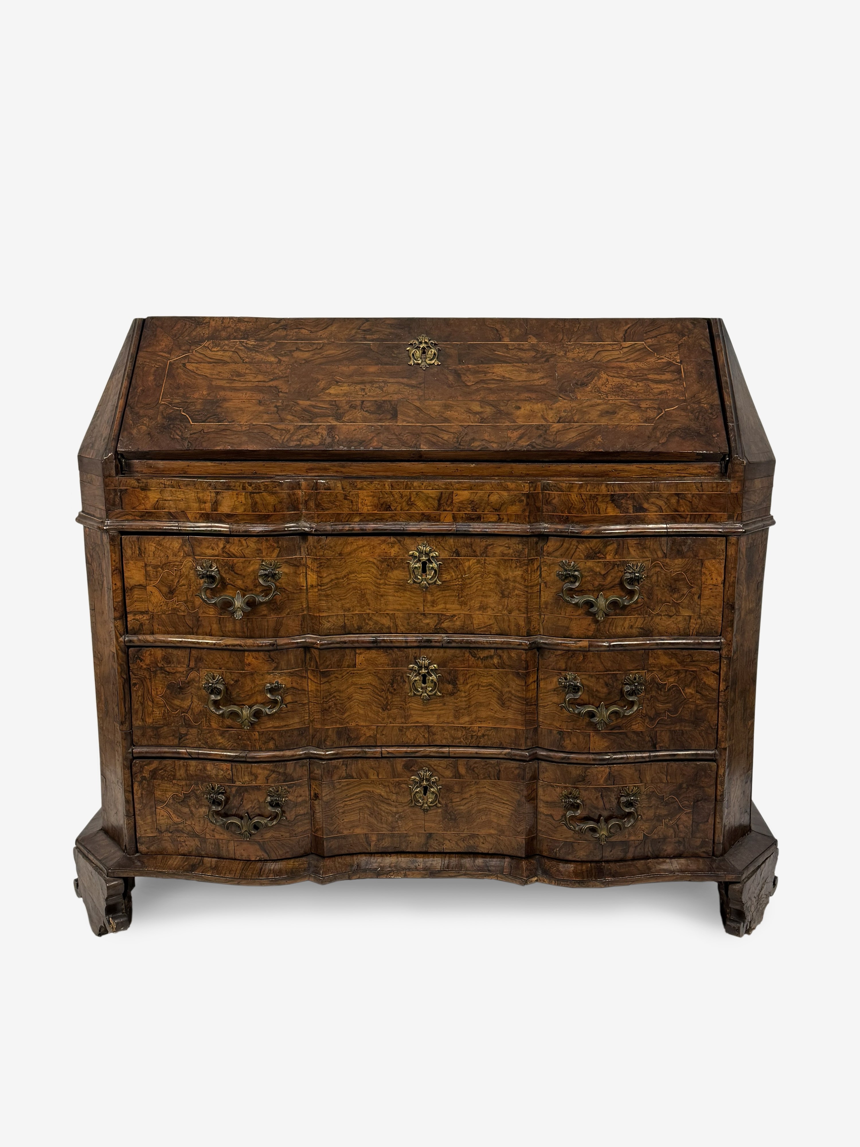 Cassettone a ribalta lastronato in radica di noce, Modena