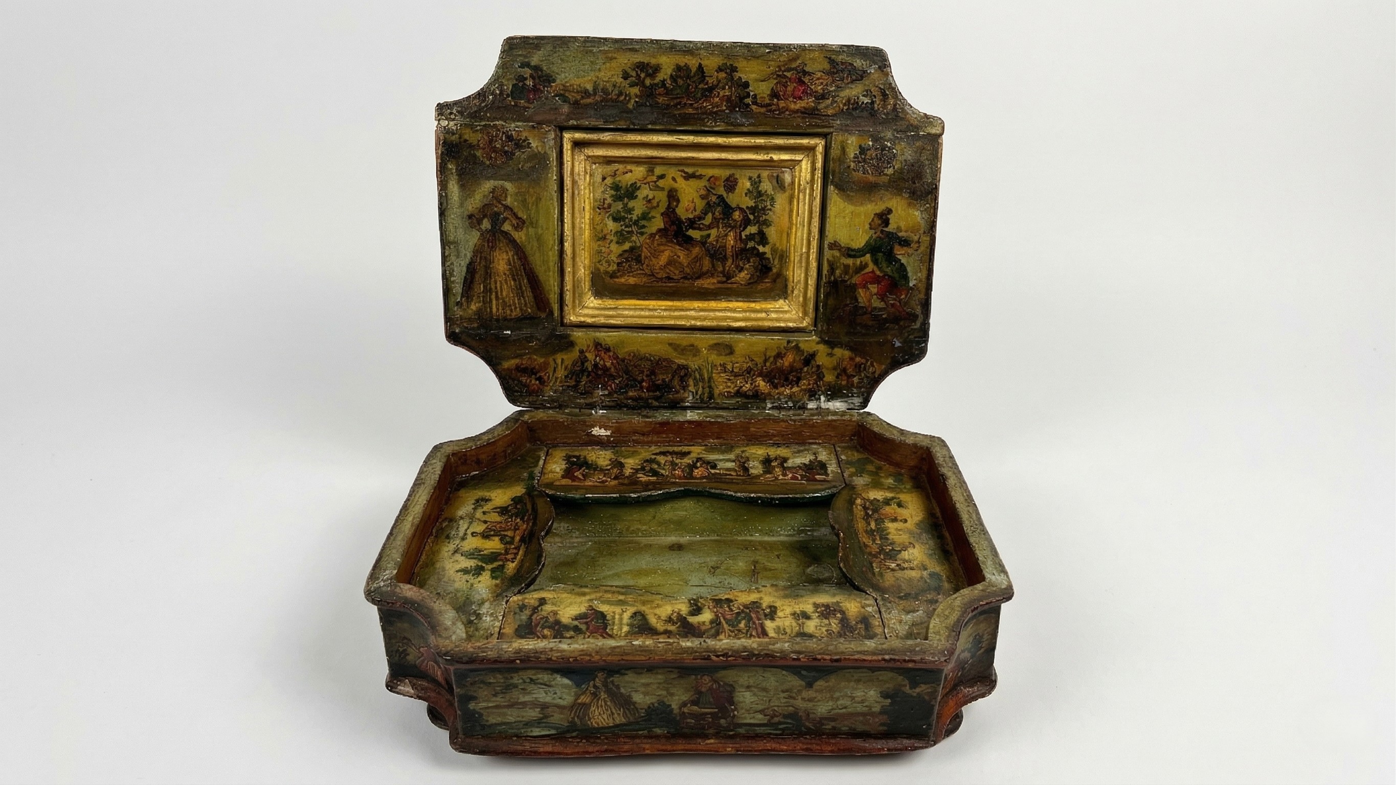Scatola quadrangolare, legno laccato in policromia con scene galanti, Venezia, XVIII secolo
