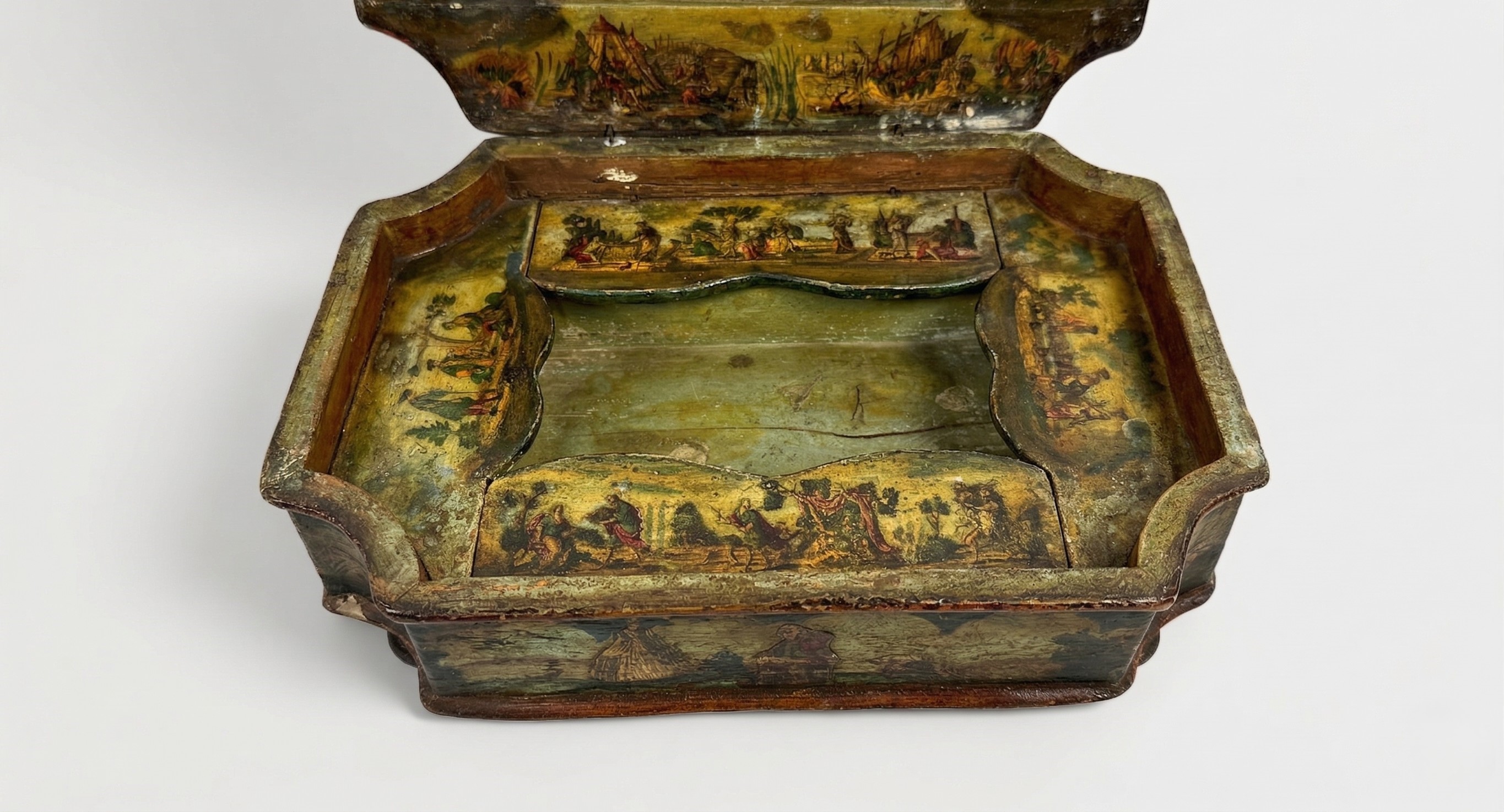 Scatola quadrangolare, legno laccato in policromia con scene galanti, Venezia, XVIII secolo