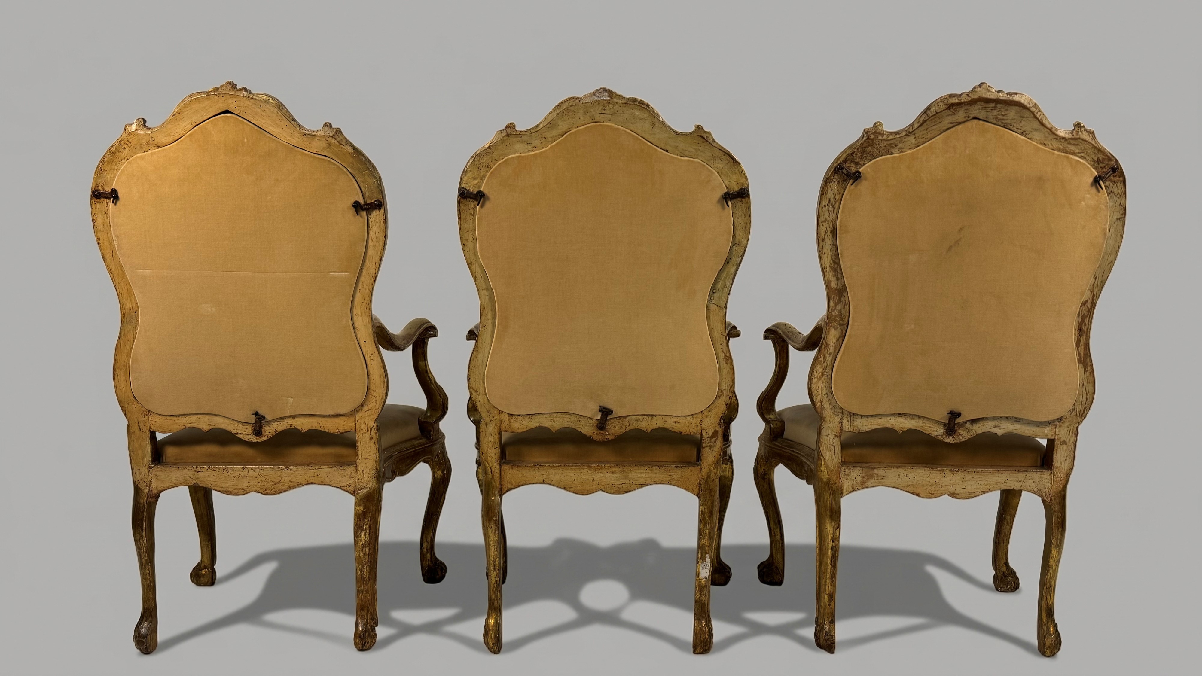 Poltrone, serie di tre esemplari, legno dorato, Venezia (XVIII secolo)