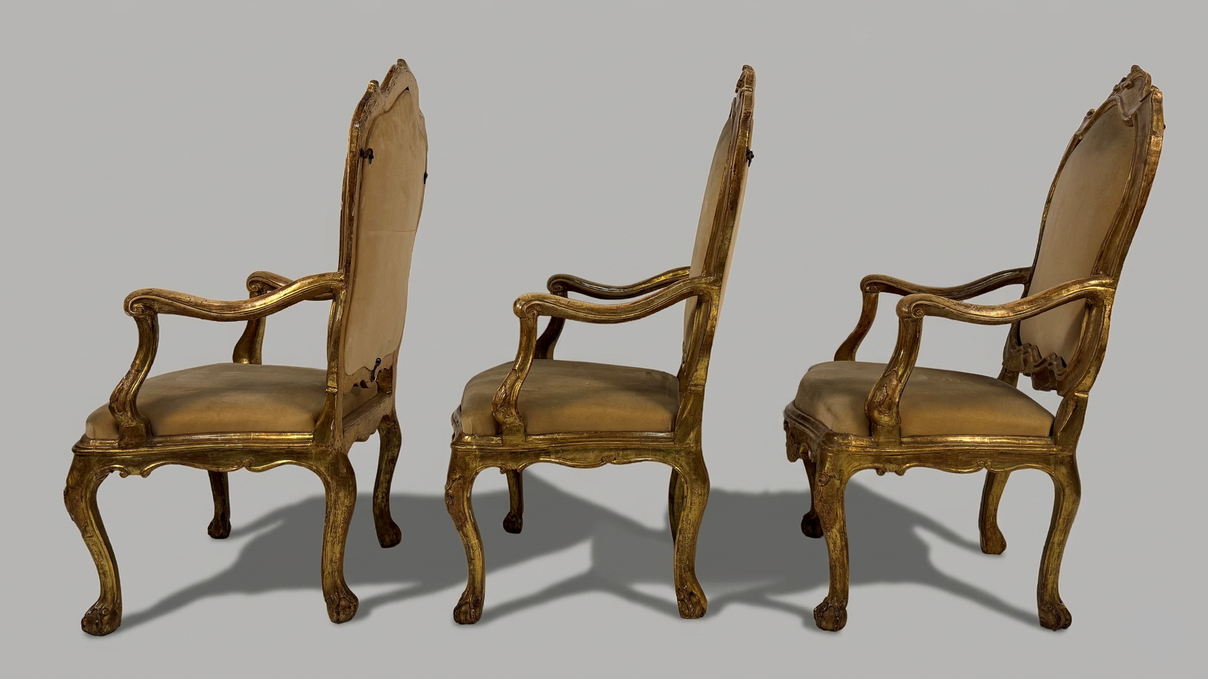 Poltrone, serie di tre esemplari, legno dorato, Venezia (XVIII secolo)