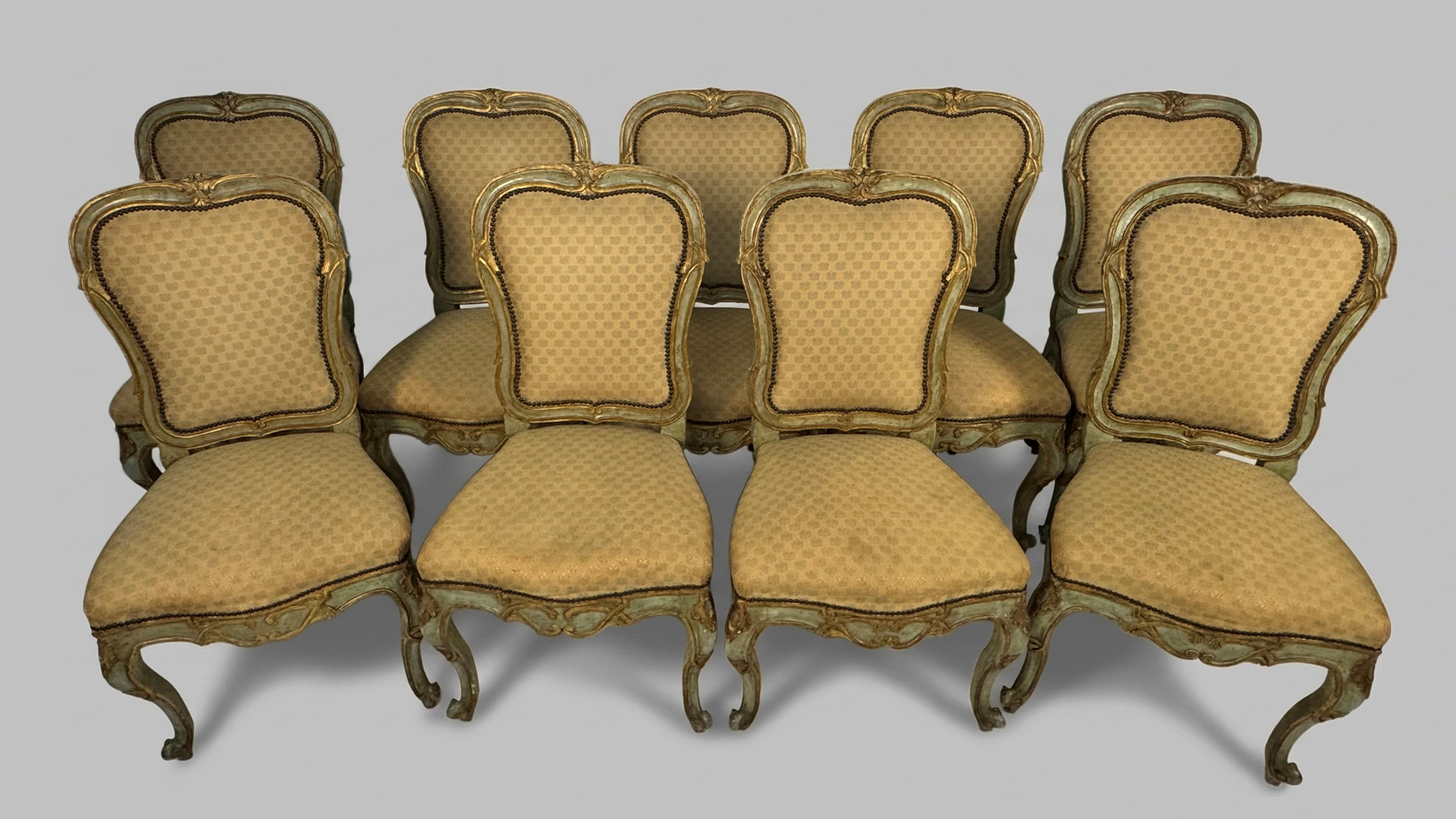 Set di nove sedie, legno laccato verde con profili dorati, XVIII secolo
