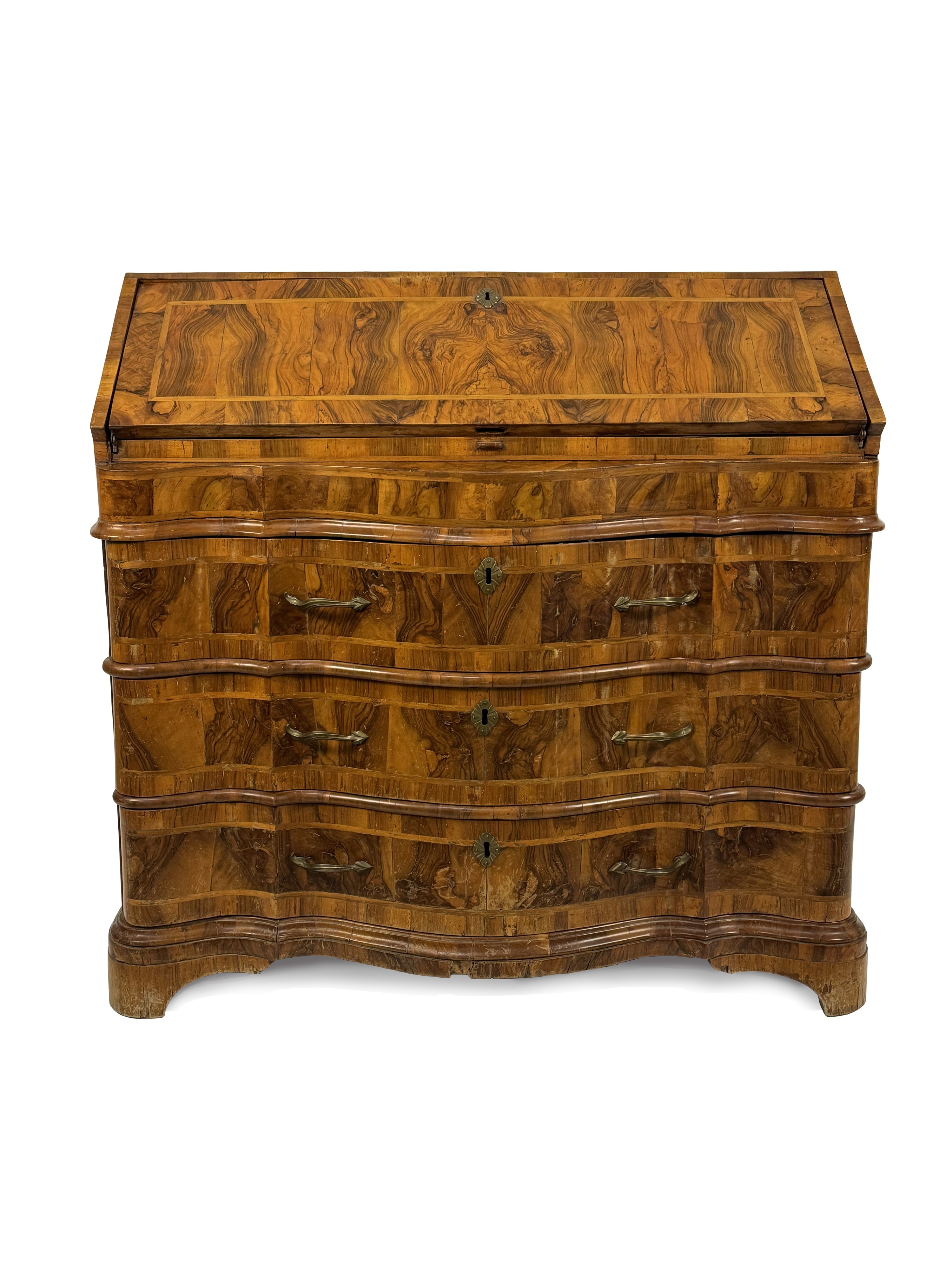 Cassettone a ribalta lastronato in radica di noce, Veneto - Ferrara